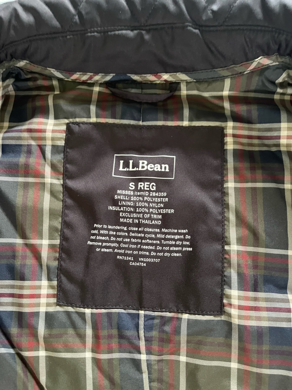 L.L. Bean Black Quilted Jacket - Picture 3 of 11